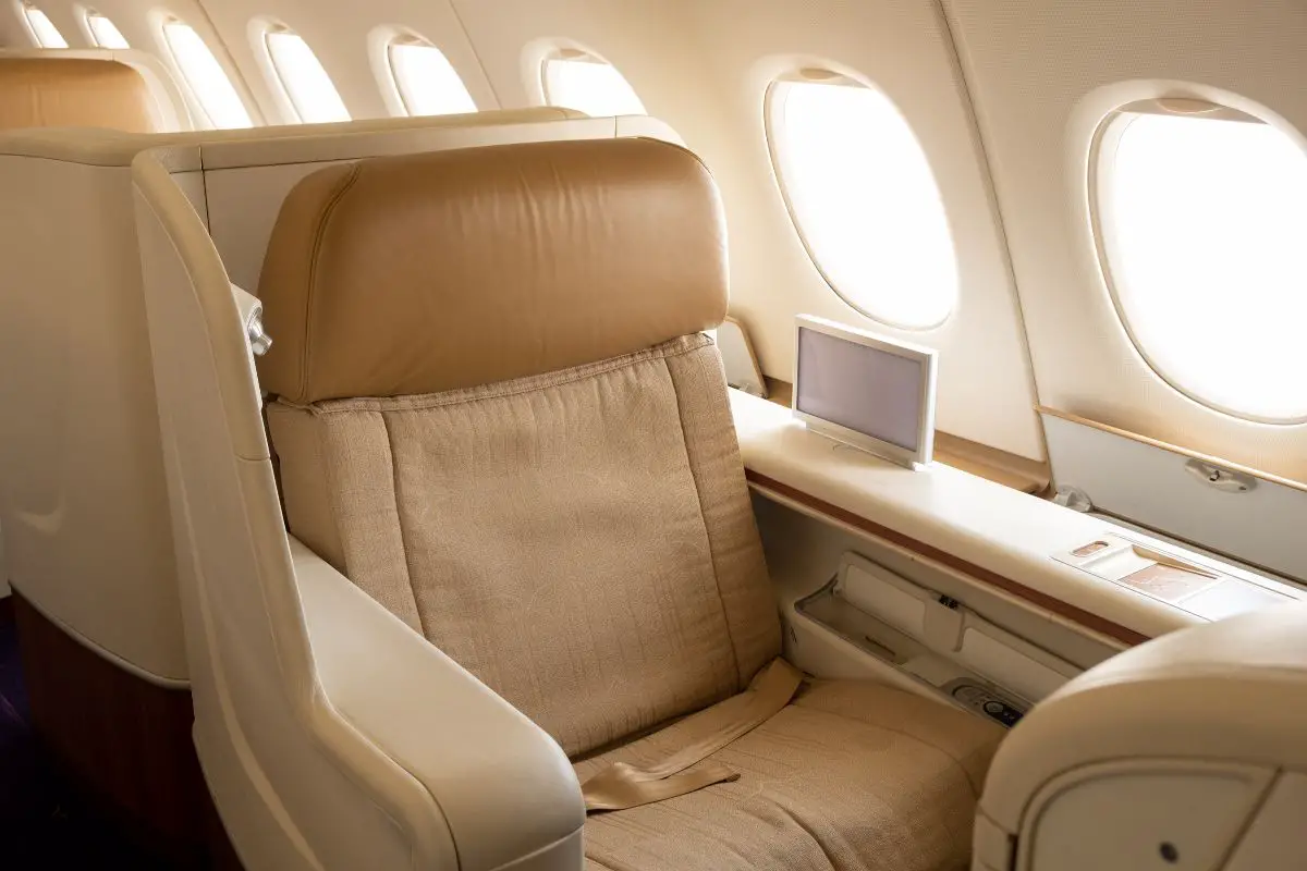 What Is The Cheapest Flight Class? [A Guide] 